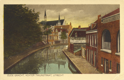 1865 Gezicht op de Oudegracht te Utrecht uit het zuidoosten met rechts de Werf aan de Twijnstraat.N.B. De straatnaam ...